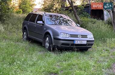 Универсал Volkswagen Golf 2003 в Смеле