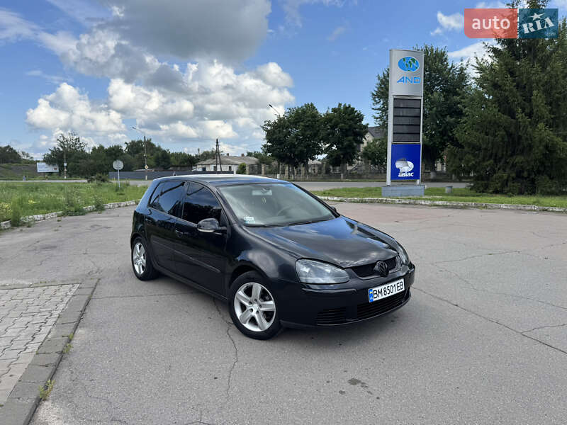 Хэтчбек Volkswagen Golf 2004 в Конотопе