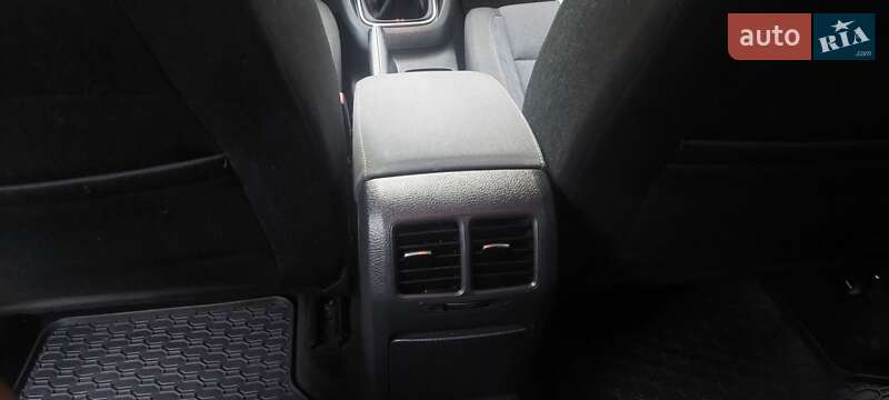 Универсал Volkswagen Golf 2011 в Полтаве