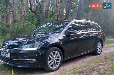 Универсал Volkswagen Golf 2017 в Конотопе