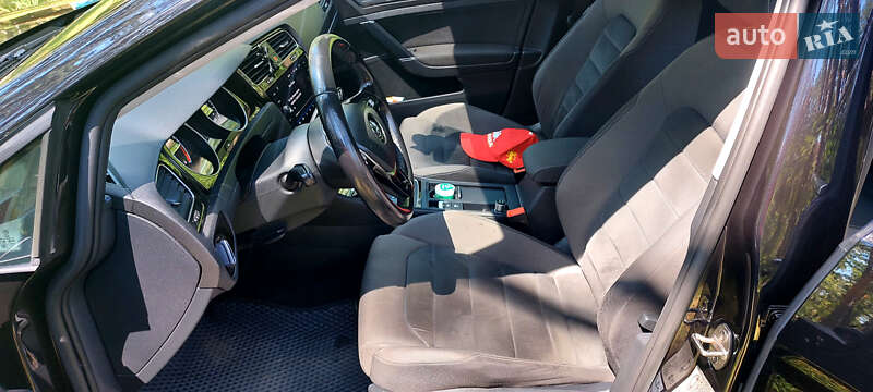 Універсал Volkswagen Golf 2017 в Конотопі