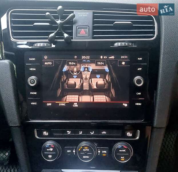 Універсал Volkswagen Golf 2017 в Конотопі