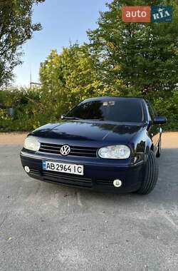Хэтчбек Volkswagen Golf 2000 в Калиновке