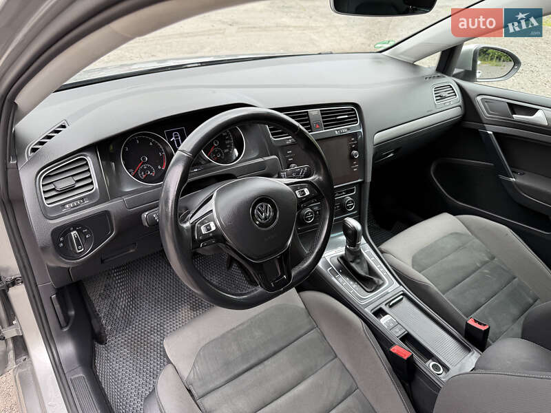Універсал Volkswagen Golf 2019 в Вінниці
