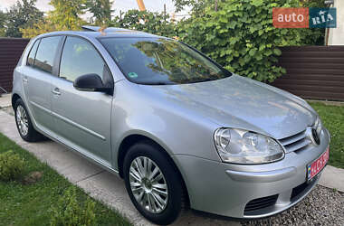 Хэтчбек Volkswagen Golf 2006 в Калуше