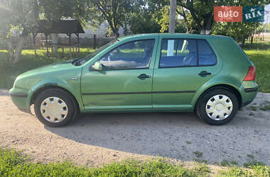 Хетчбек Volkswagen Golf 2000 в Острозі