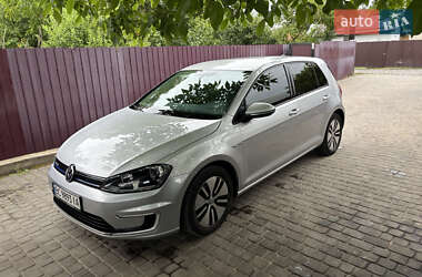 Хетчбек Volkswagen Golf 2015 в Городку