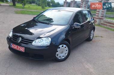 Хэтчбек Volkswagen Golf 2005 в Нежине
