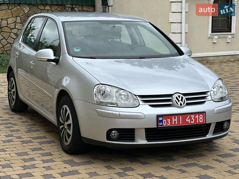 Хэтчбек Volkswagen Golf 2008 в Могилев-Подольске