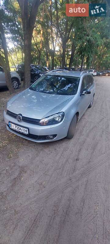 Универсал Volkswagen Golf 2011 в Полтаве