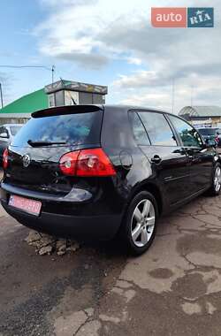 Хэтчбек Volkswagen Golf 2008 в 
