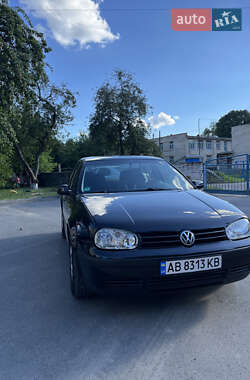Хэтчбек Volkswagen Golf 2002 в Виннице