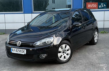 Хэтчбек Volkswagen Golf 2010 в Киеве