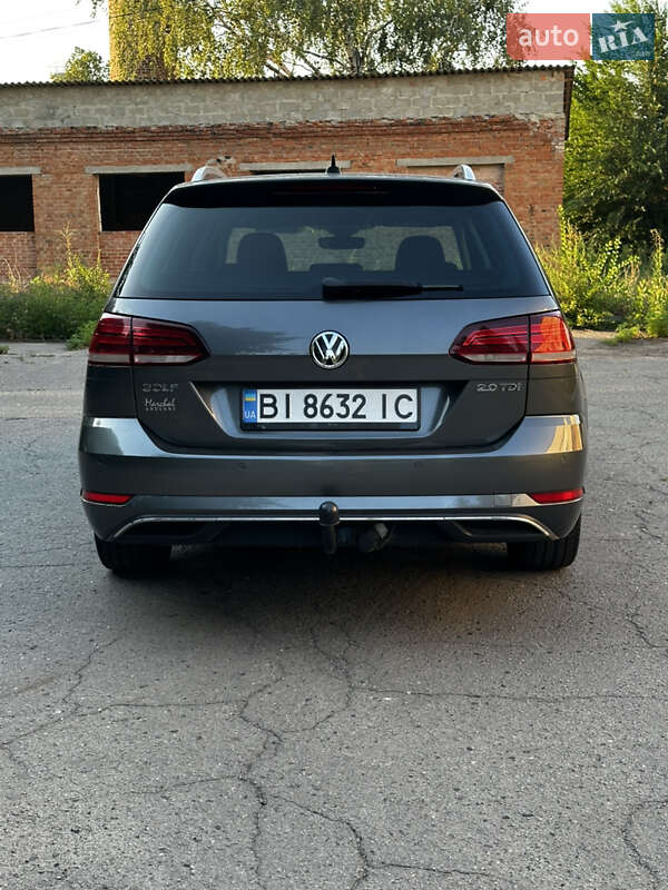 Універсал Volkswagen Golf 2017 в Полтаві