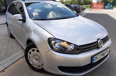 Хэтчбек Volkswagen Golf 2010 в Львове