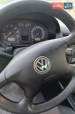 Универсал Volkswagen Golf 2002 в Киеве