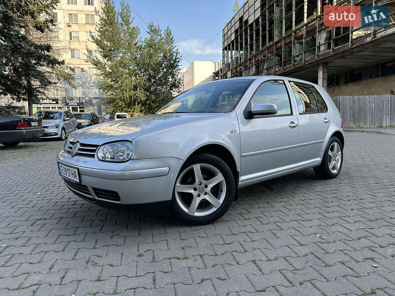 Volkswagen Golf 2003