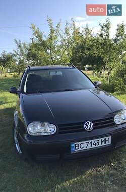 Універсал Volkswagen Golf 2001 в Львові