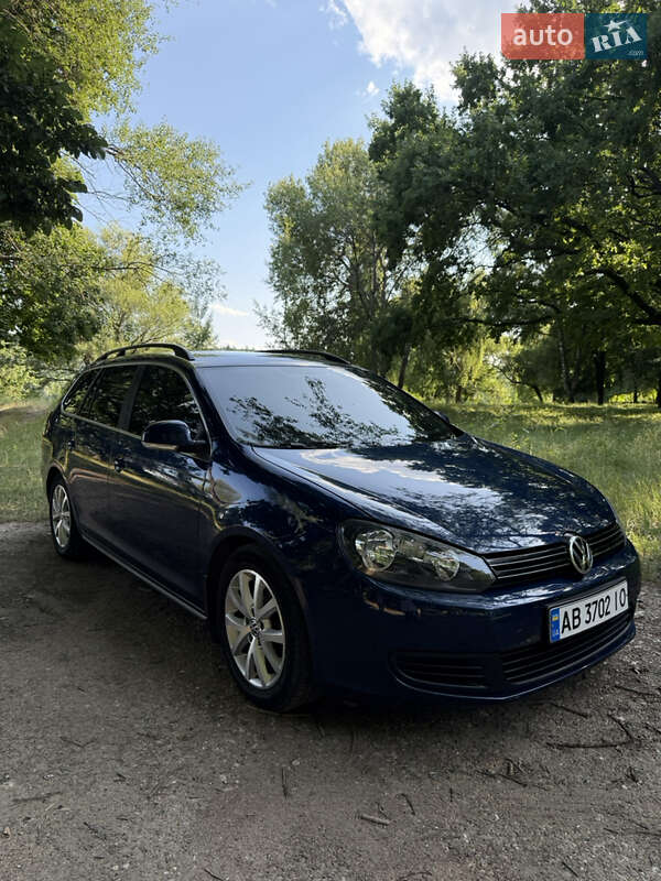 Універсал Volkswagen Golf 2010 в Ямполі