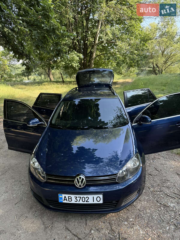 Універсал Volkswagen Golf 2010 в Ямполі