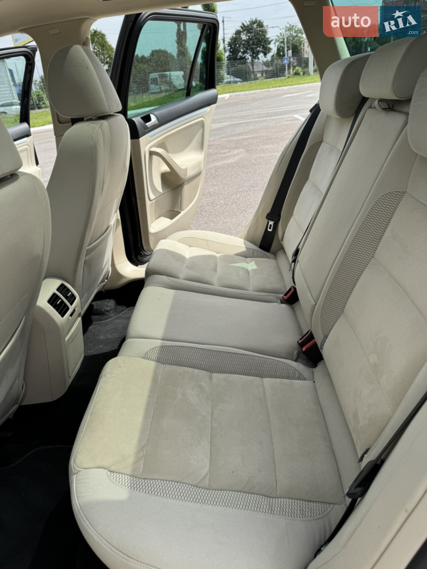 Volkswagen Golf 2010 VIN WVWZZZ1KZAM689433 фото оголошення 16 з 25