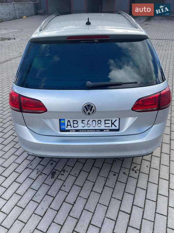 Універсал Volkswagen Golf 2014 в Хмільнику