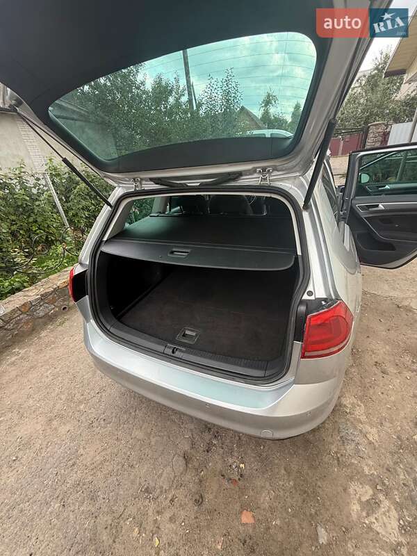 Універсал Volkswagen Golf 2014 в Хмільнику