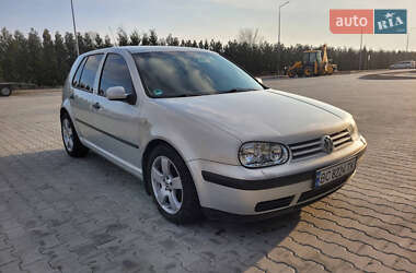 Хэтчбек Volkswagen Golf 1999 в Городке