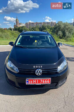Универсал Volkswagen Golf 2010 в Ровно