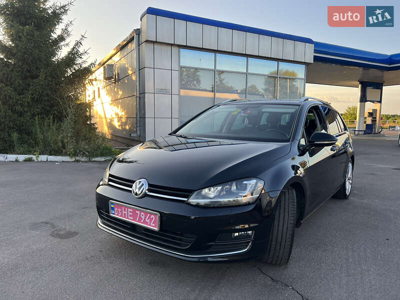 Универсал Volkswagen Golf 2014 в Ровно