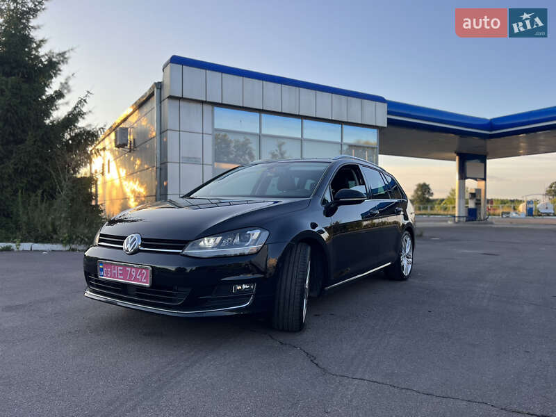Универсал Volkswagen Golf 2014 в Ровно
