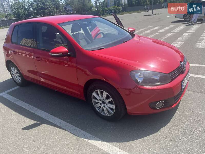 Хетчбек Volkswagen Golf 2012 в Києві