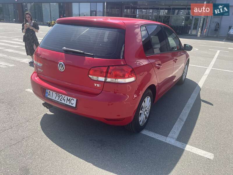 Хетчбек Volkswagen Golf 2012 в Києві