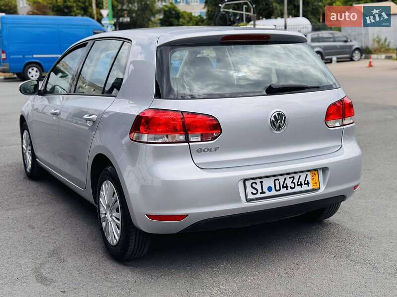 Хэтчбек Volkswagen Golf 2009 в Черкассах