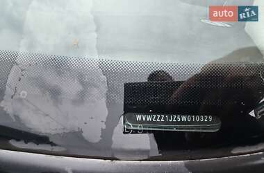 Універсал Volkswagen Golf 2004 в  фото 14 Універсал Volkswagen Golf 2004 в