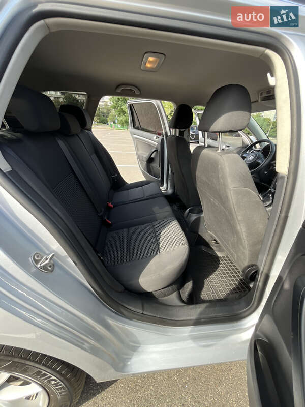 Універсал Volkswagen Golf 2010 в Києві