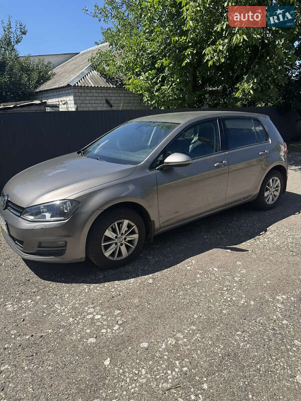 Хэтчбек Volkswagen Golf 2013 в Смеле