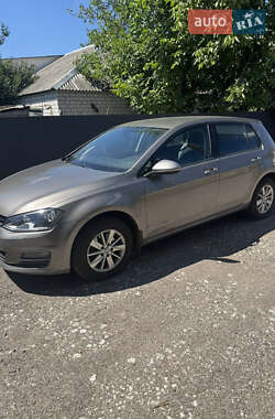Хэтчбек Volkswagen Golf 2013 в 