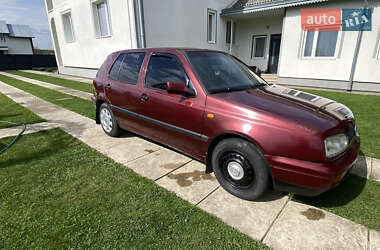 Хэтчбек Volkswagen Golf 1994 в Джурове