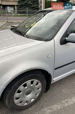 Хэтчбек Volkswagen Golf 1999 в 