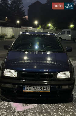 Хэтчбек Volkswagen Golf 1993 в 