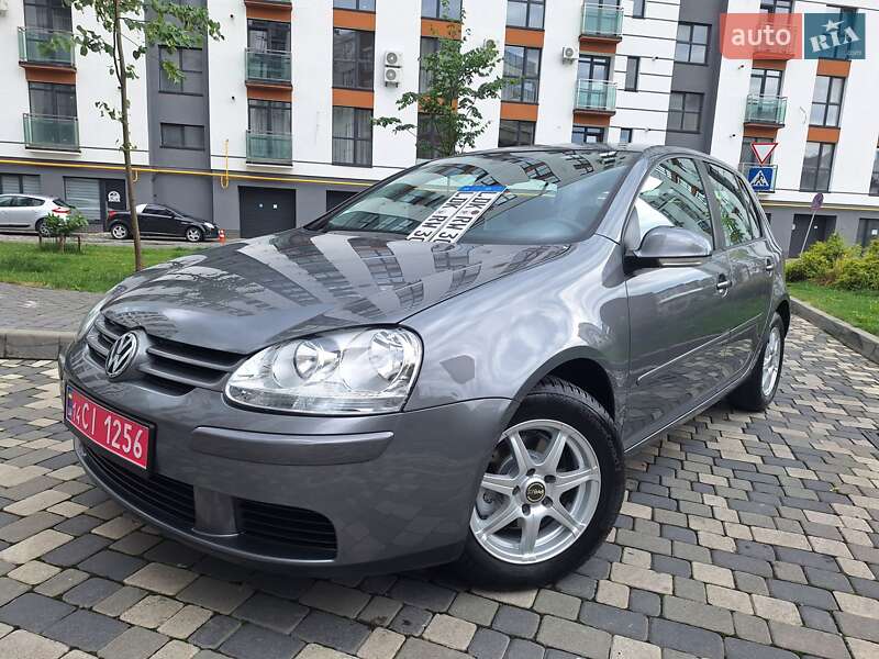 Хетчбек Volkswagen Golf 2006 в Івано-Франківську