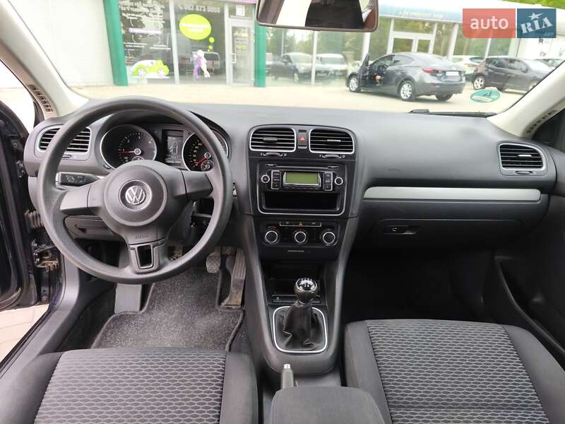 Універсал Volkswagen Golf 2011 в Дніпрі