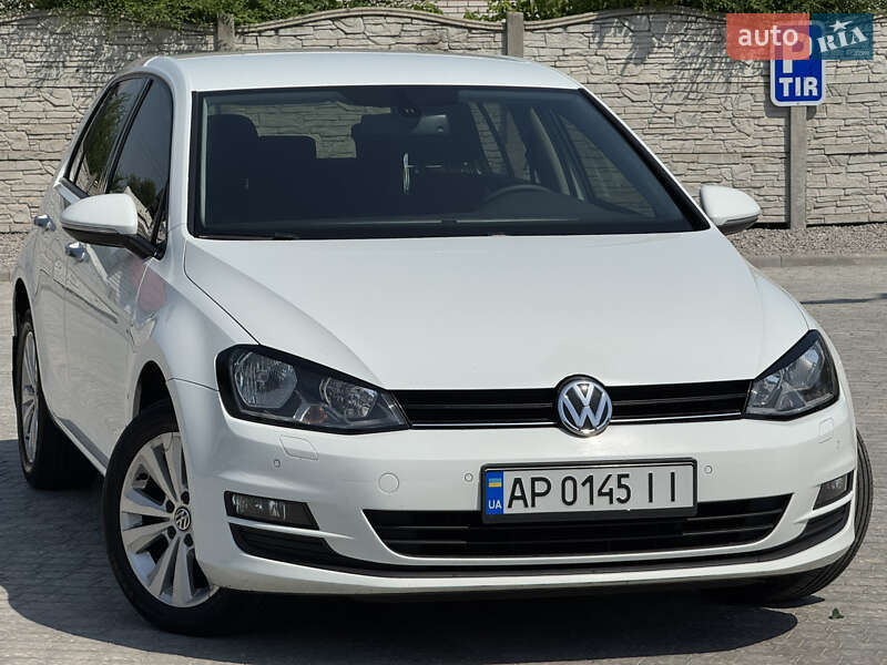 Хэтчбек Volkswagen Golf 2013 в Запорожье
