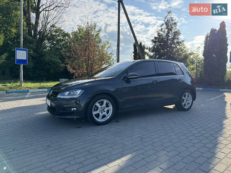 Хэтчбек Volkswagen Golf 2013 в Львове