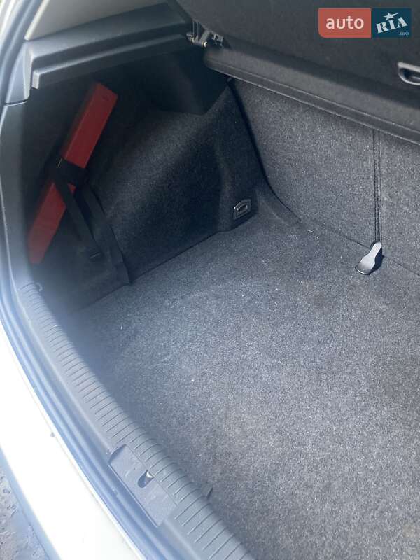 Хетчбек Volkswagen Golf 2007 в Черкасах