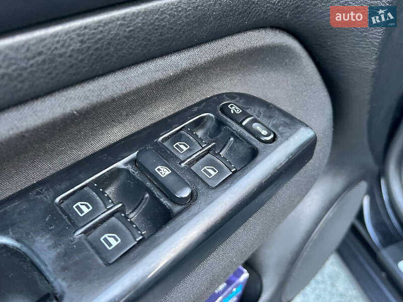 Универсал Volkswagen Golf 2003 в Лубнах