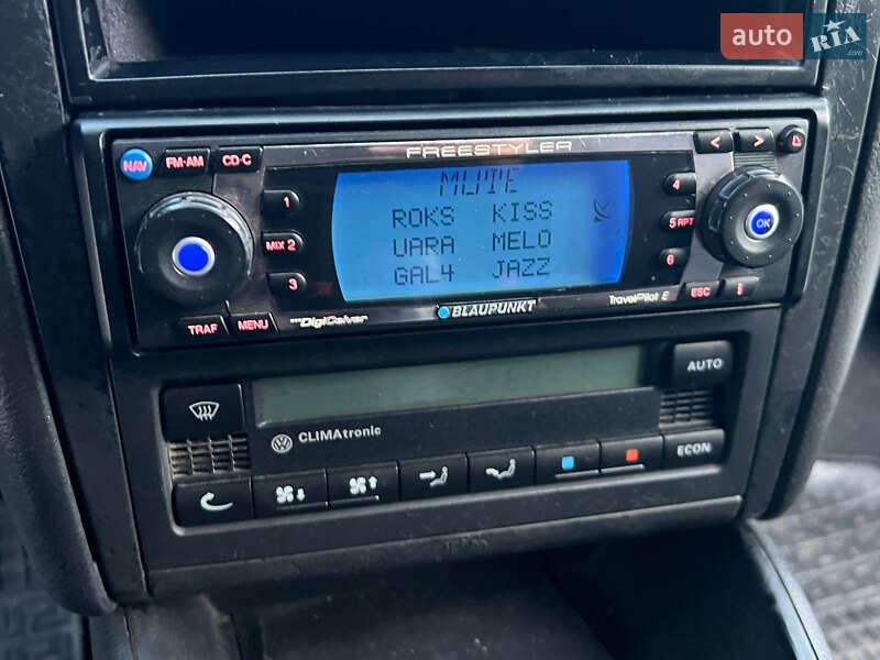 Универсал Volkswagen Golf 2003 в Лубнах