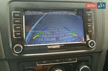 Хетчбек Volkswagen Golf 2011 в 