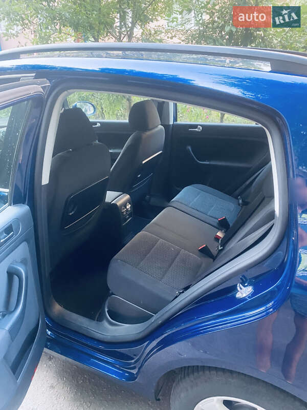 Универсал Volkswagen Golf 2009 в Кропивницком